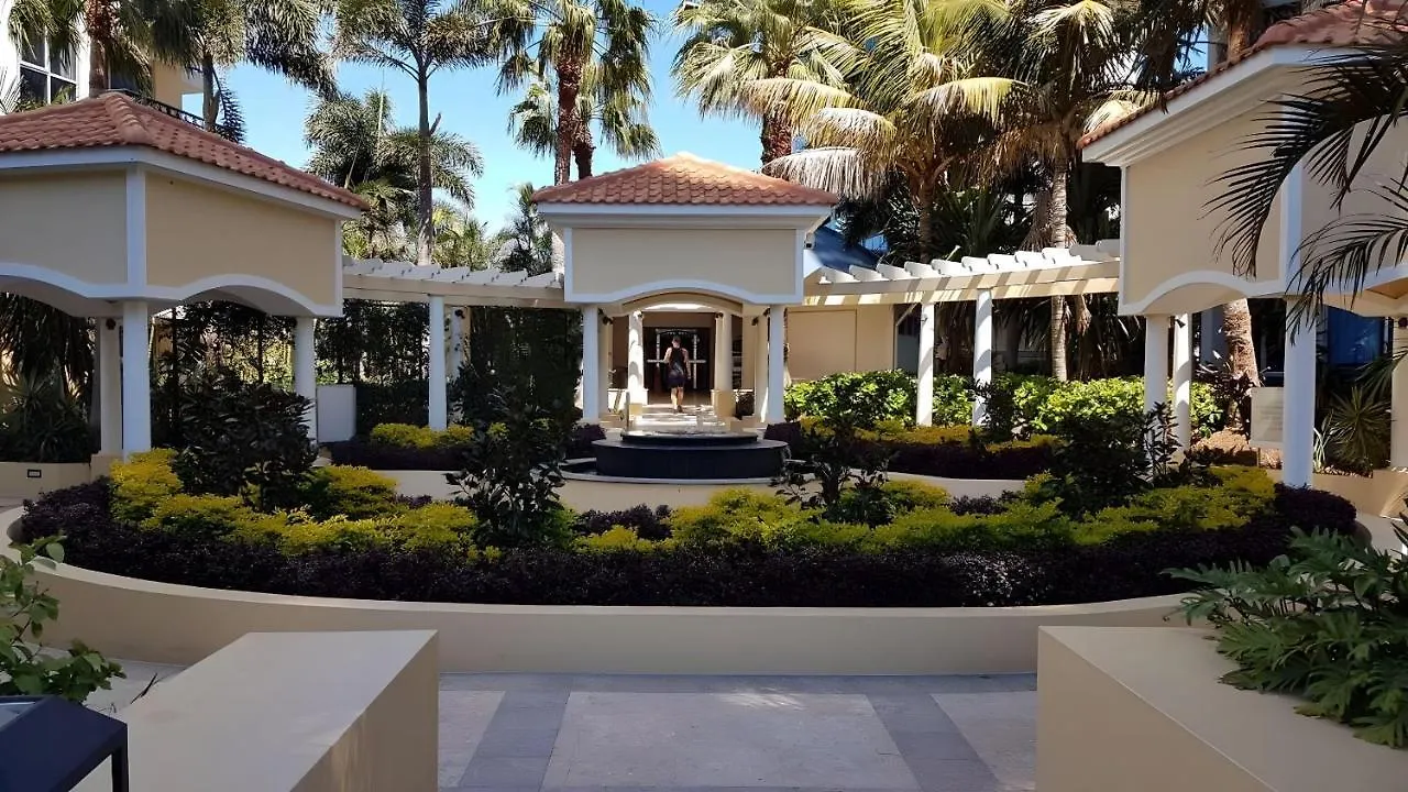 Iconic Chevron Renaissance Private Apartments Guldkusten