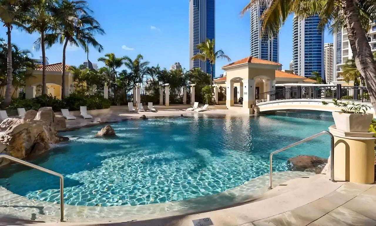 Iconic Chevron Renaissance Private Apartments Gold Coast Ausztrália