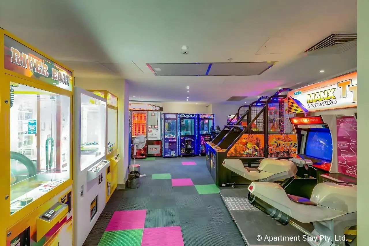 Iconic Chevron Renaissance Private Apartments ゴールドコースト